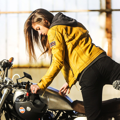 immagine abbigliamento mustang
